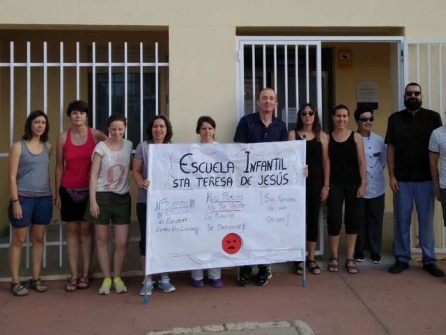 OCTAVA JORNADA DE MOVILIZACIONES EN LAS ESCUELAS INFANTILES. SEGUIMOS EN LA LUCHA. (Galería de Fotografías) OCTAVA JORNADA DE MOVILIZACIONES EN LAS ESCUELAS INFANTILES. SEGUIMOS EN LA LUCHA. (Galería de Fotografías)