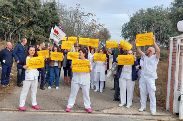✊ CONCENTRACIÓN | La URR de Alcohete se concentra para defender la Salud Mental